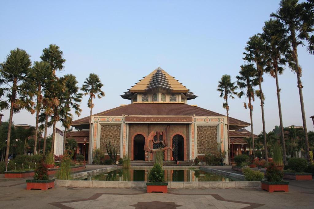 Hotel Orlen Yogyakarta Extérieur photo